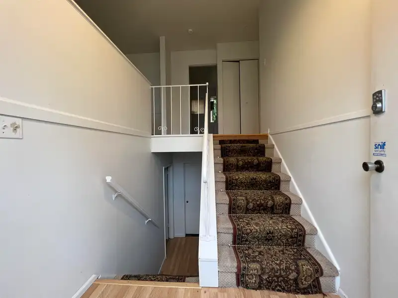10879 144A STREET - photo 2 of 19