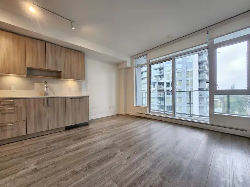 818 13350 CENTRAL AVENUE - photo 4 of 14
