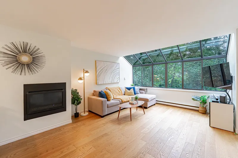 5 1786 ESQUIMALT AVENUE - photo 3 of 25