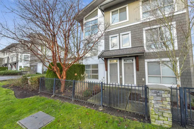 122 6671 121 STREET - photo 1 of 25