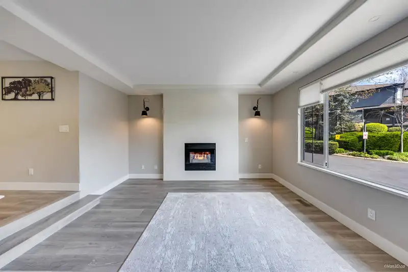 127 2998 ROBSON DRIVE - photo 4 of 31