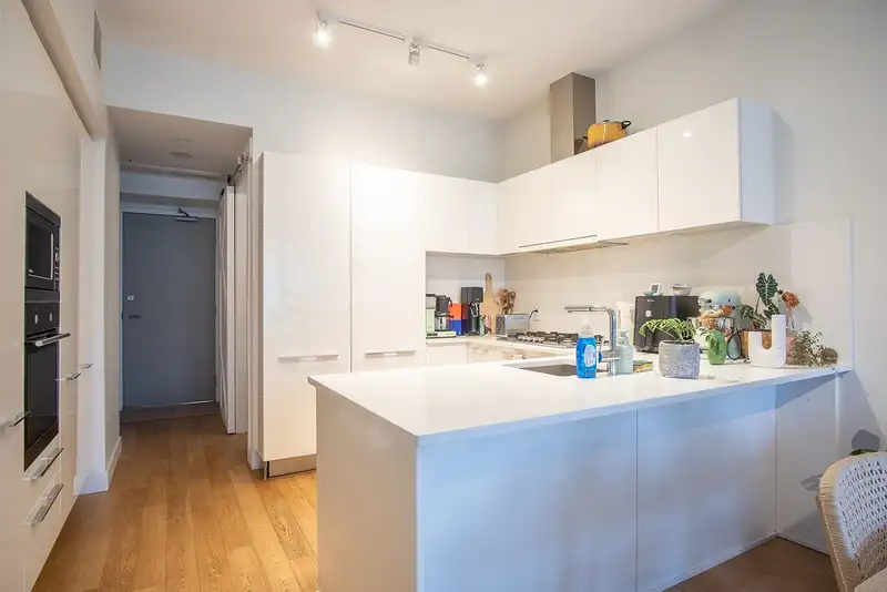 306 108 E 1ST AVENUE - photo 3 of 36