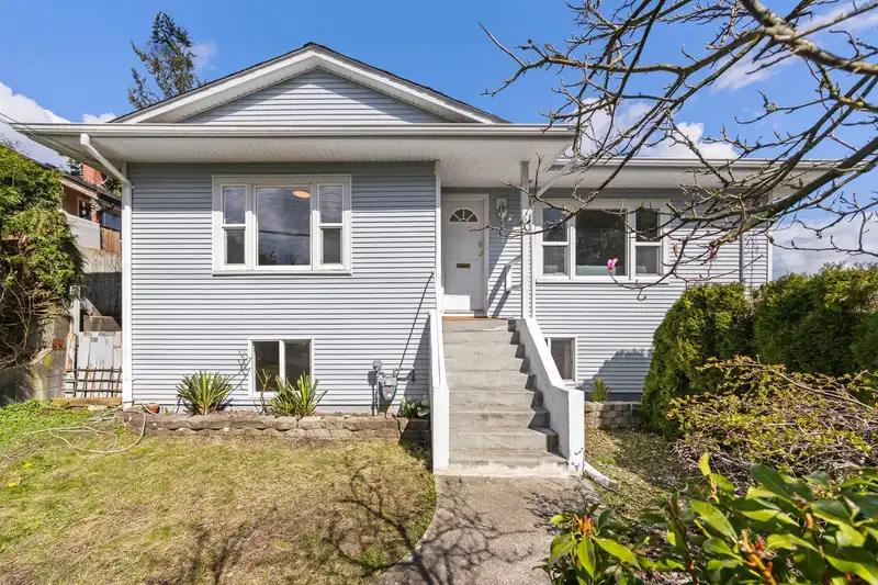 341 SHERBROOKE STREET - photo 1 of 39