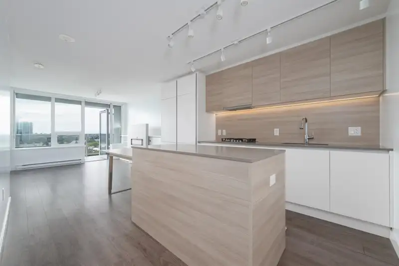1012 988 QUAYSIDE DRIVE - photo 3 of 33