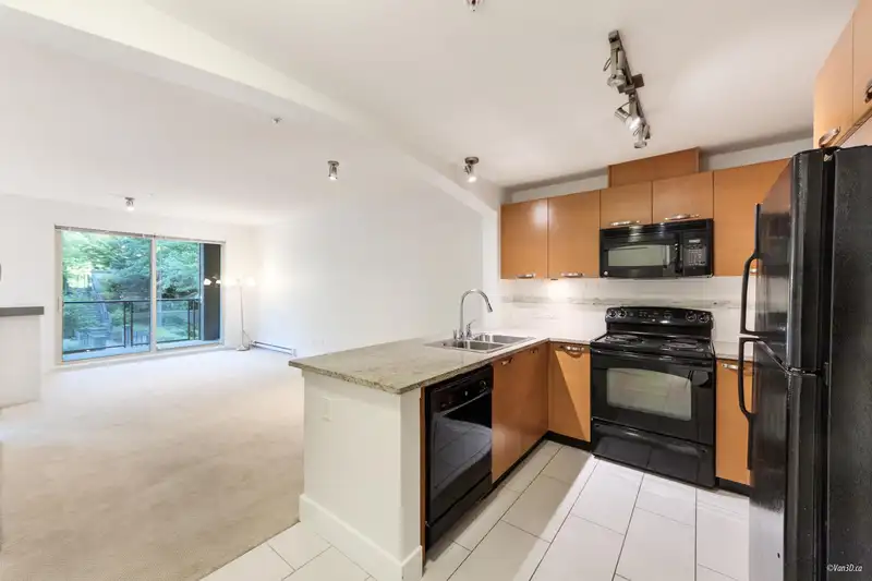 212 7488 BYRNEPARK WALK - photo 3 of 27