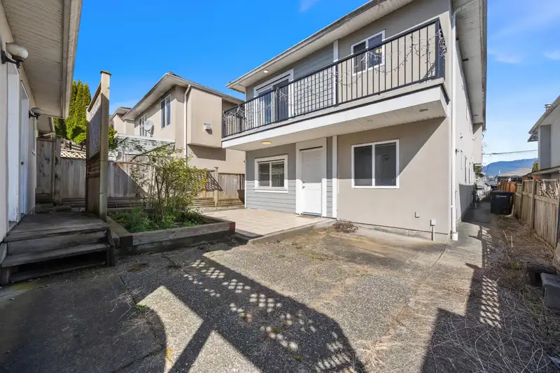 6058 WOODSWORTH STREET - photo 3 of 28