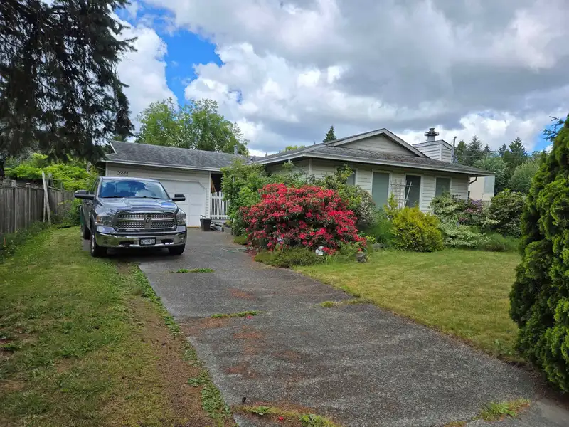 6619 140 STREET - photo 2 of 4