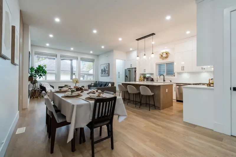 2561 168 STREET - photo 2 of 25