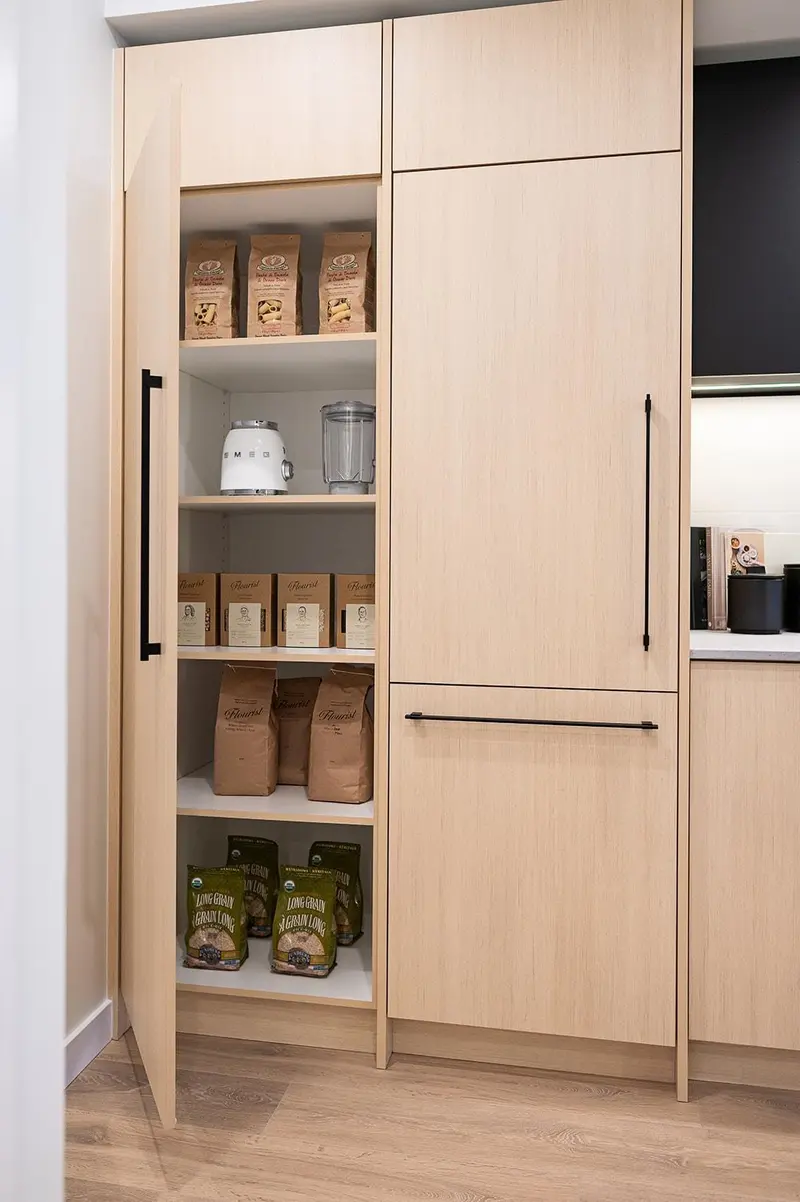 705 13738 CENTRAL AVENUE - photo 3 of 10