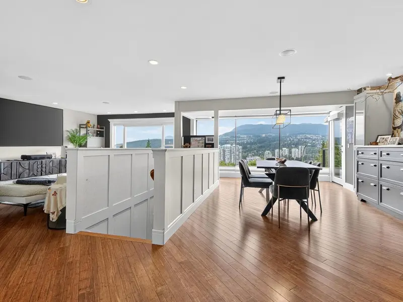 1052 CORONA CRESCENT - photo 4 of 25