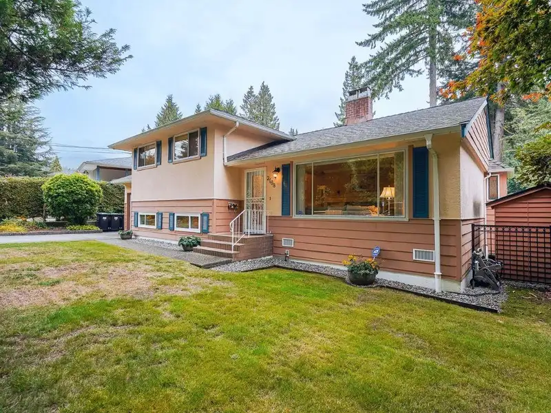2168 BERKLEY AVENUE - photo 3 of 32
