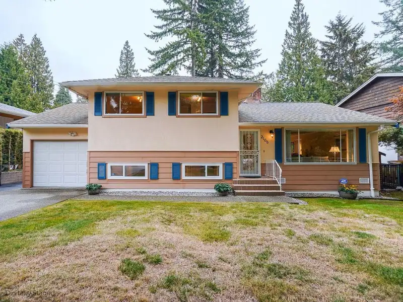 2168 BERKLEY AVENUE - photo 4 of 32