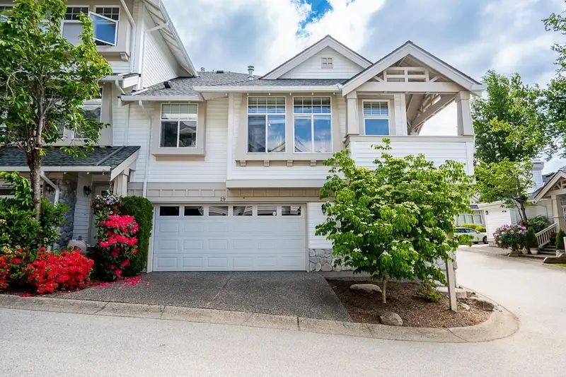 29 15037 58 AVENUE - photo 1 of 22