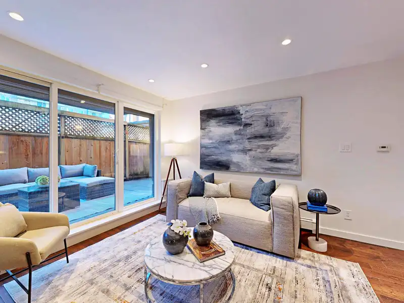 212 1435 NELSON STREET - photo 4 of 39