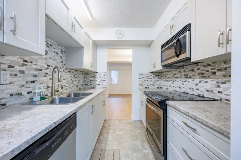 2 19022 119B AVENUE - photo 3 of 23