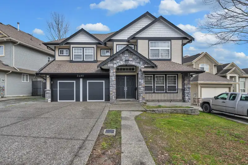 3490 THURSTON PLACE - photo 1 of 31