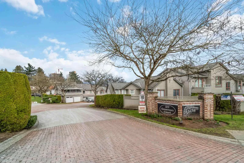 54 323 GOVERNORS COURT - photo 2 of 25