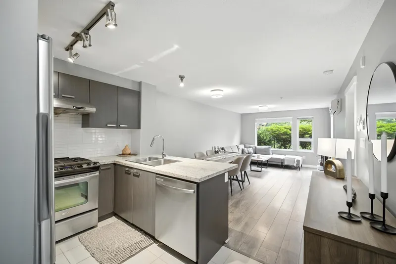 118 9399 TOMICKI AVENUE - photo 1 of 25