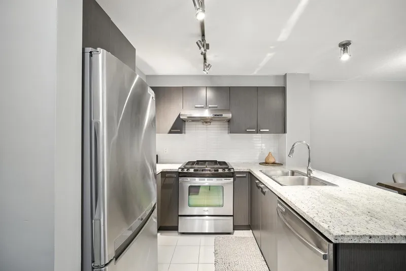 118 9399 TOMICKI AVENUE - photo 2 of 25