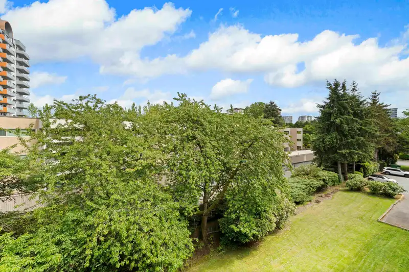 306 6660 BUSWELL STREET - photo 1 of 13