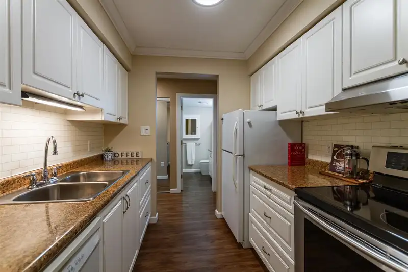 301 365 GINGER DRIVE - photo 2 of 21