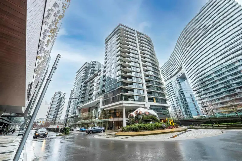 1507 68 SMITHE STREET - photo 1 of 40