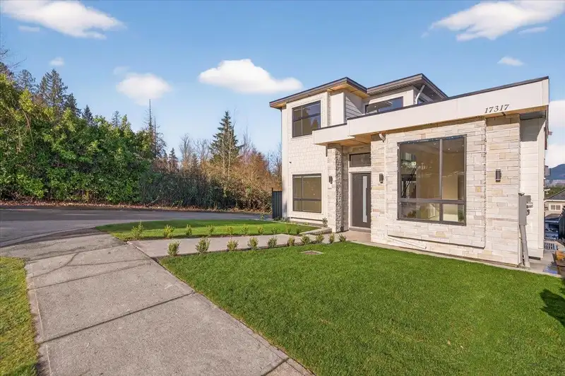17317 103A AVENUE - photo 2 of 40