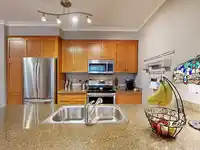 207 1375 VIEW CRESCENT - thumbnail 11
