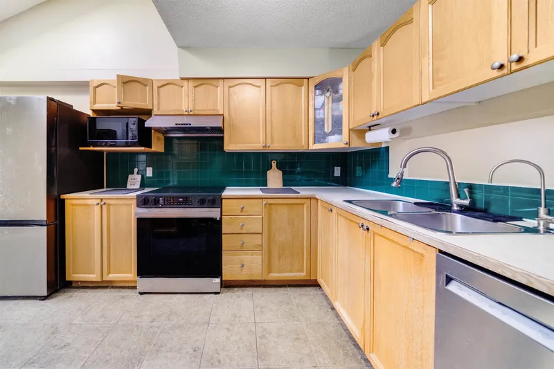 73 9045 WALNUT GROVE DRIVE - photo 4 of 14