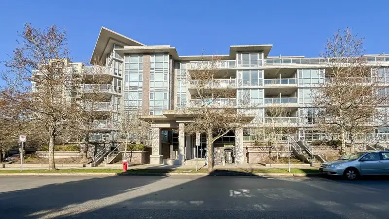 618 9371 HEMLOCK DRIVE - photo 1 of 21