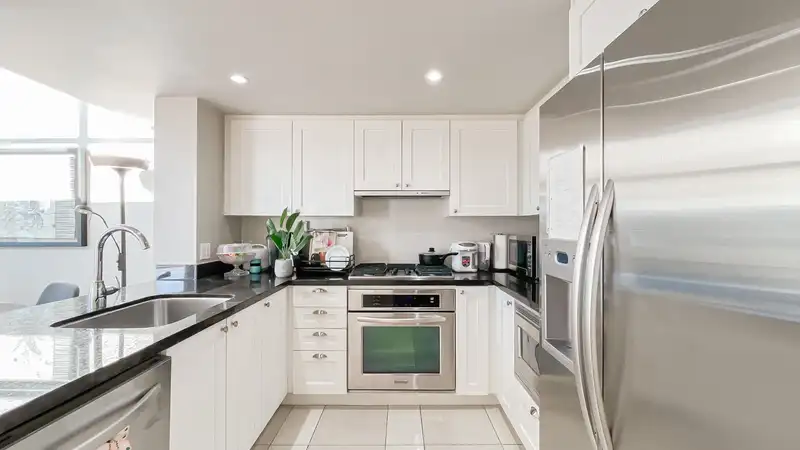 618 9371 HEMLOCK DRIVE - photo 3 of 21