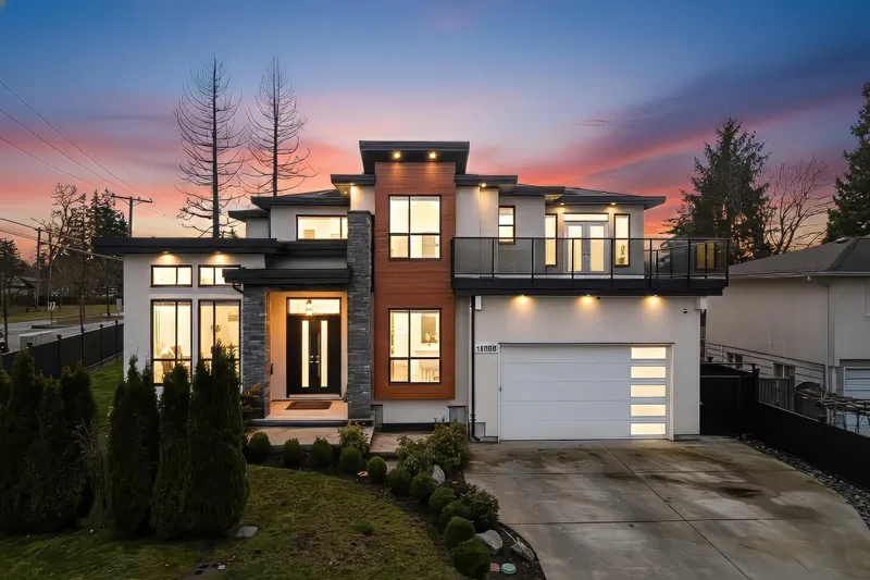 11586 84B AVENUE - photo 1 of 25