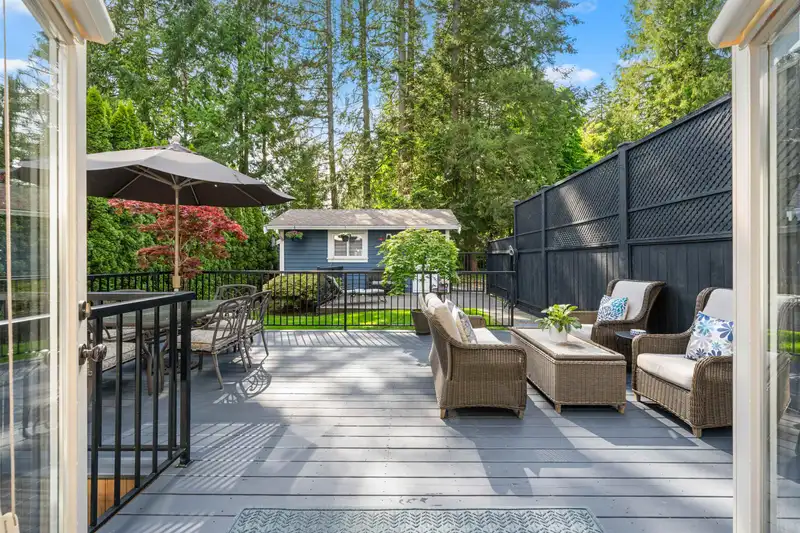 4375 UNDERWOOD AVENUE - photo 3 of 40