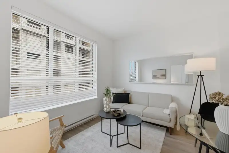 309 15733 85 AVENUE - photo 4 of 27