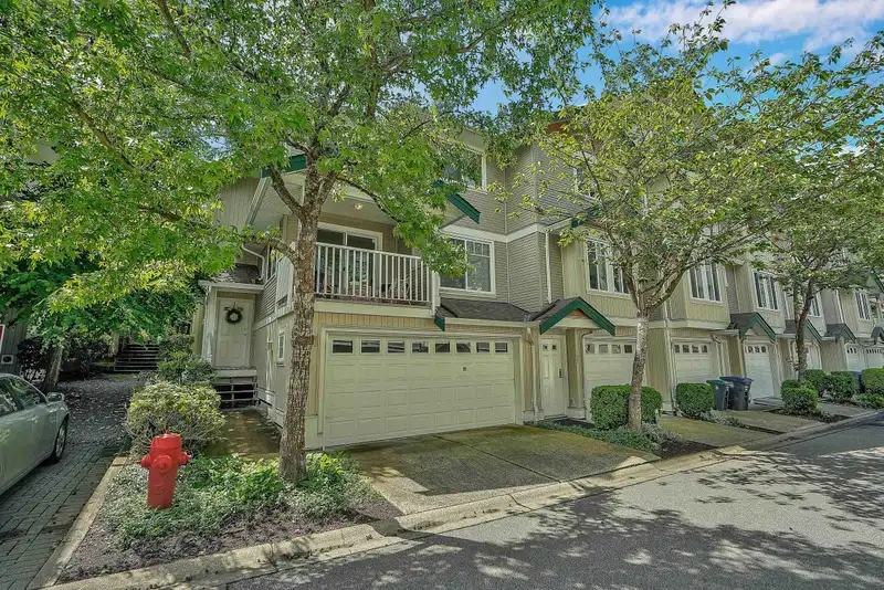 106 12711 64 AVENUE - photo 1 of 32