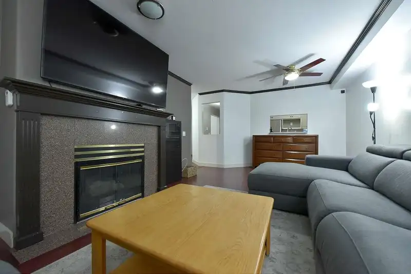 106 9865 140 STREET - photo 2 of 25