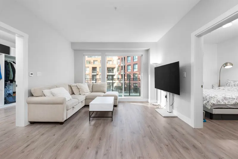 309 3588 SAWMILL CRESCENT - photo 2 of 25