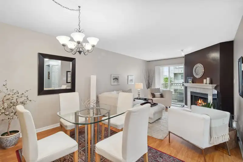 223 15268 105 AVENUE - photo 3 of 15