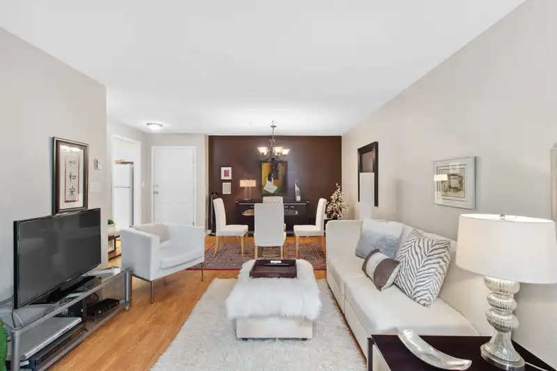 223 15268 105 AVENUE - photo 4 of 15
