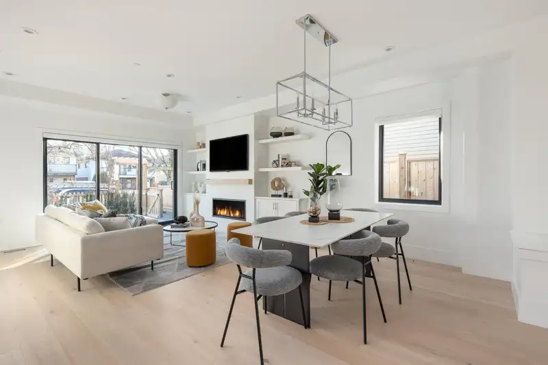 1073 E 22ND AVENUE - photo 1 of 1