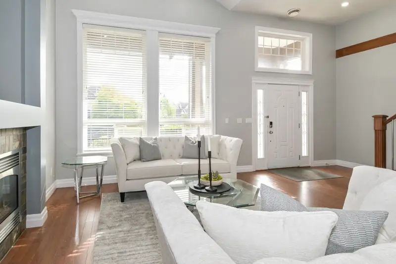 6351 167B STREET - photo 4 of 25