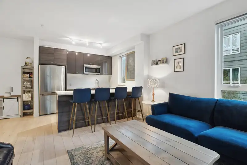 212 13925 FRASER HIGHWAY - photo 1 of 19
