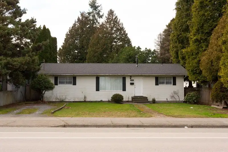 10683 148 STREET - photo 3 of 36