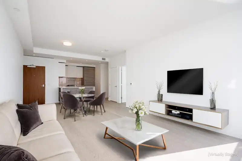 2201 680 QUAYSIDE DRIVE - photo 3 of 33