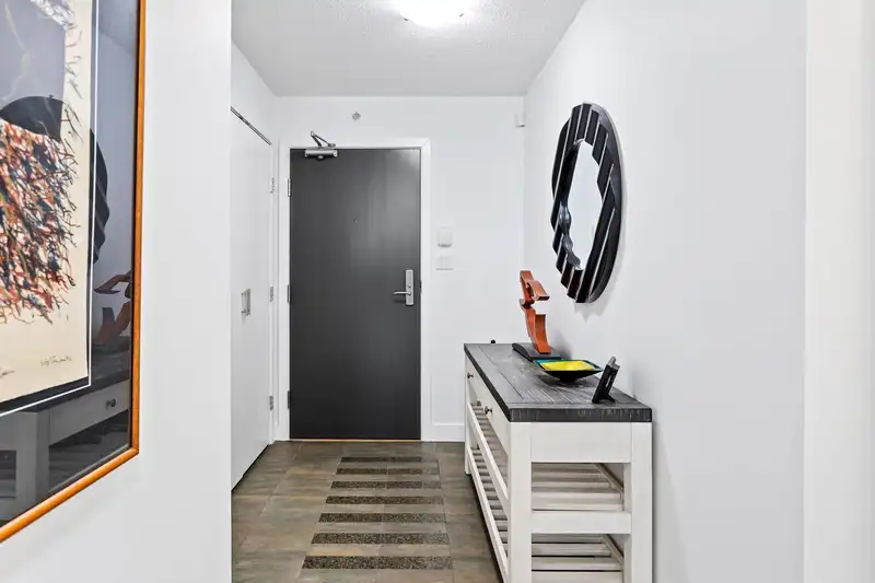 1902 455 BEACH CRESCENT - photo 4 of 37