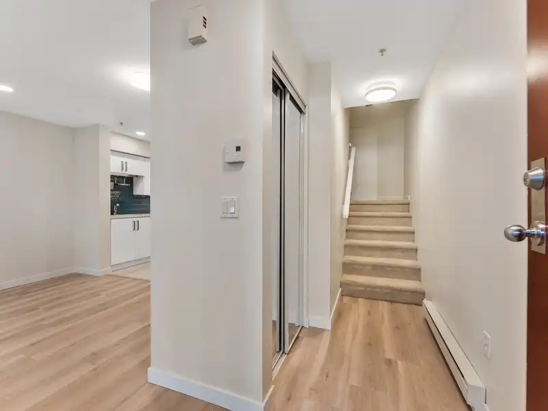 3138 W 4TH AVENUE - photo 4 of 26