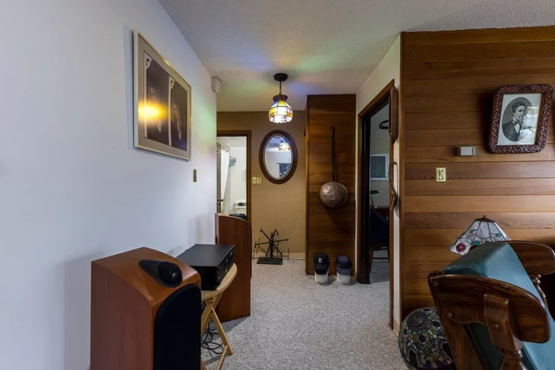 302 250 W 1ST STREET - photo 3 of 25