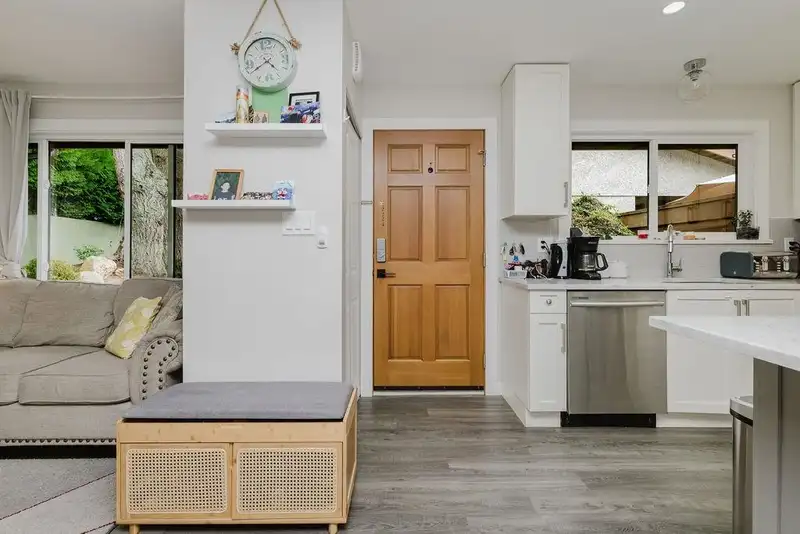 841 NORTH ROAD - photo 3 of 22