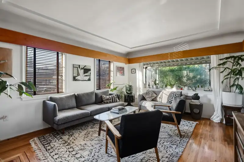 228 E 26TH AVENUE - photo 3 of 40