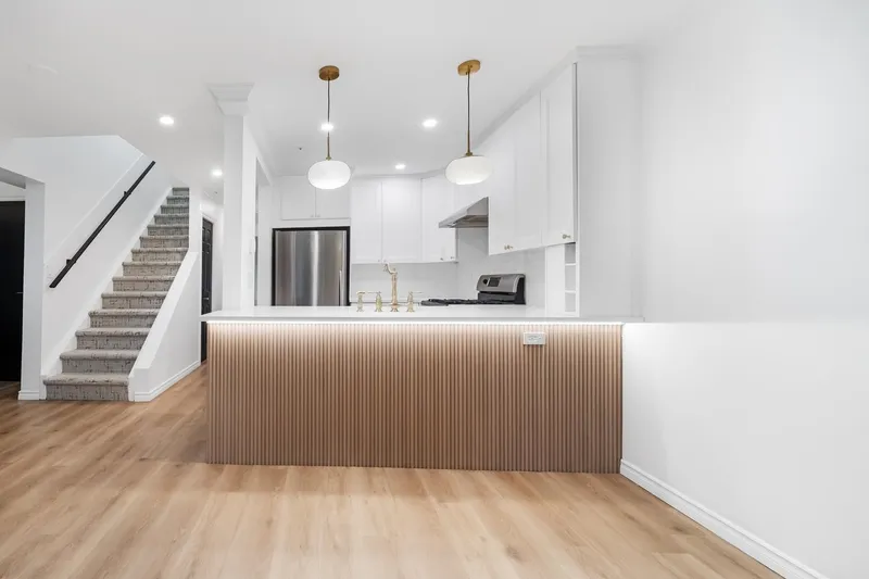 1407 PENDRELL STREET - photo 1 of 25